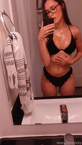 Ms_Tricky Fansly Mirror Video