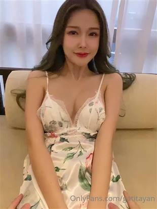 GatitaYan Stepbrother Touch me Onlyfans
