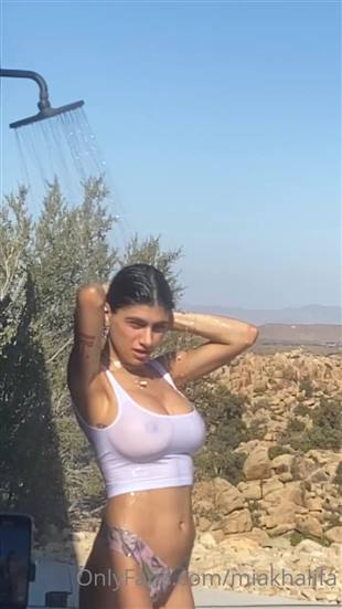 miakhalifa Wet Shirt Onlyfans
