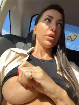-ANN- Car Boobs Bongacams