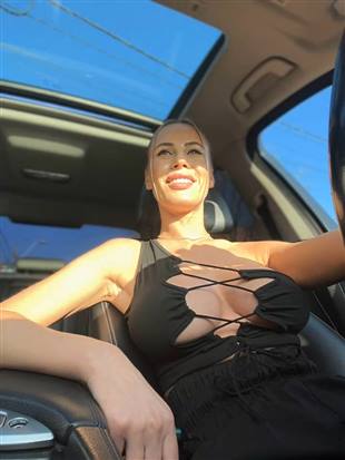 JessyRey Public Car Boobs Flash Stripchat