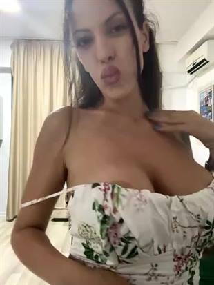 reyquins Stripchat Big Boobs Show Video