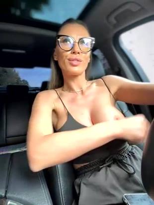 JessyRey Stripchat Car Boobs Flash Video