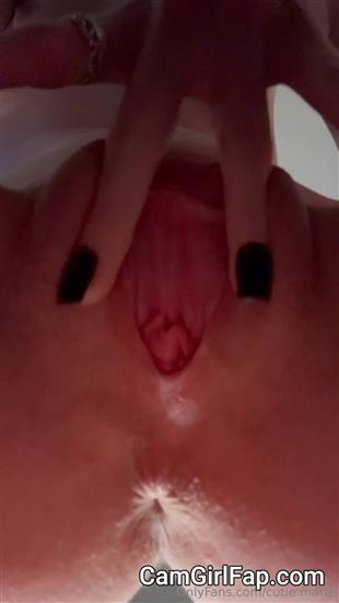 OfficalMarie Pussy CloseUp Spread Onlyfans