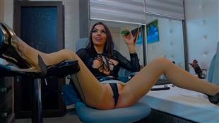 amazingassone 241227 Sexy Outfit mfc