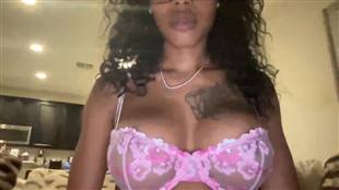leilalovve mfc Sexy Bra Video